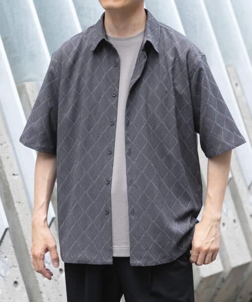 ITEMS URBANRESEARCH(アイテムズ アーバンリサーチ)の「ジオメレース レギュラーカラー 半袖シャツ(シャツ/ブラウス・メンズ・ホワイト/ブラック・MEDIUM/LARGE)」の20枚目の写真