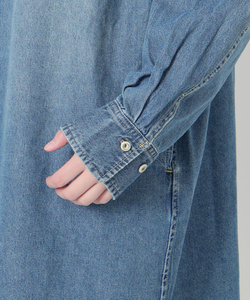 SLOBE IENA(スローブイエナ)の「《シリーズあり/》LEDENIM BDU デニムシャツワンピース(シャツワンピース・レディース・ネイビー/ブルー・FREE)」の13枚目の写真