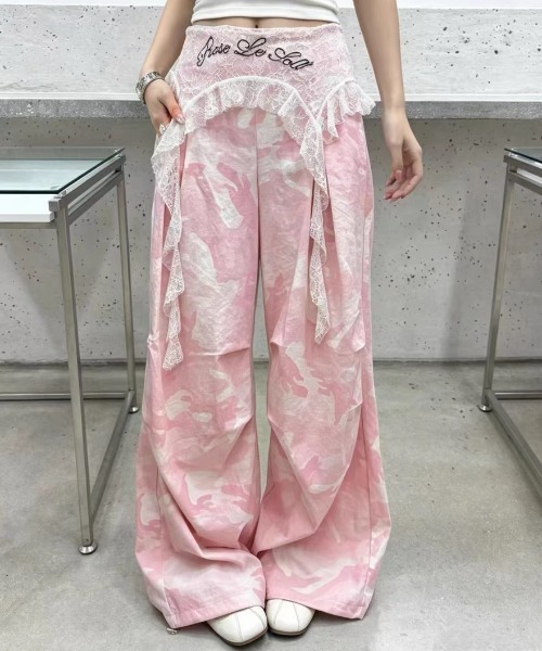 .KOM（ドットコム）の「A'GEM/9 × .kom 『.KOM/ドットケーオーエム』LACE LAYERED CAMO WIDE PANTS / レースレイヤードカモワイドパンツ（その他パンツ・レディース・グレー/ピンク・S）」の5枚目の写真