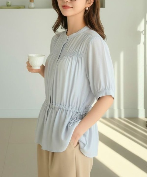 Human 2nd Occasion(ヒューマンセカンドオケージョン)の「ワッシャーローン シャーリングシャツ(シャツ/ブラウス・レディース・サックスブルー/オフホワイト・M)」の9枚目の写真