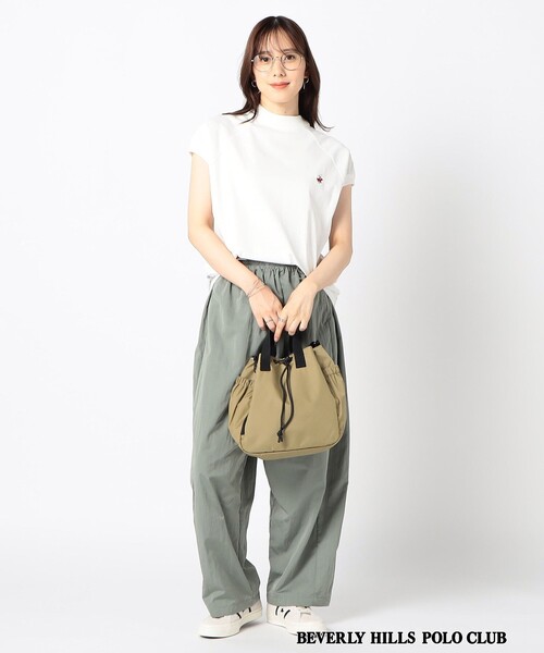 BEVERLY HILLS POLO CLUB(ビバリーヒルズポロクラブ)の「【BEVERLY HILLS POLO CLUB 】グランドパーク別注 モックネックラグラン プルオーバー(その他トップス・レディース・ホワイト/ネイビー/ブラック・FREE)」の4枚目の写真