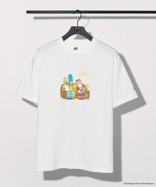 COLONY 2139(コロニートゥーワンスリーナイン)の「ConVenir/ザ・シンプソンズ/ソファTシャツ(Tシャツ/カットソー・メンズ・ホワイト/ブラック・LARGE/MEDIUM)」の1枚目の写真