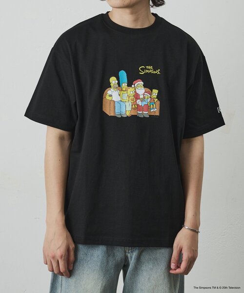 COLONY 2139(コロニートゥーワンスリーナイン)の「ConVenir/ザ・シンプソンズ/ソファTシャツ(Tシャツ/カットソー・メンズ・ホワイト/ブラック・LARGE/MEDIUM)」の11枚目の写真