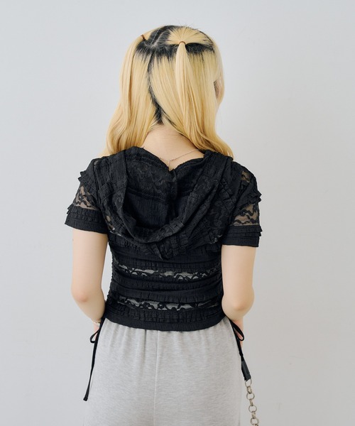 continuer de NICE CLAUP(コンティニューデナイスクラップ)の「ドロスト半袖ZIPUPパーカー(Tシャツ/カットソー・レディース・その他12/ブラック系その他/ホワイト系その他/オフホワイト/ブラック・FREE)」の18枚目の写真