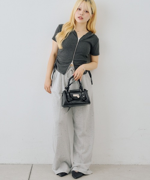 continuer de NICE CLAUP(コンティニューデナイスクラップ)の「ドロスト半袖ZIPUPパーカー(Tシャツ/カットソー・レディース・その他12/ブラック系その他/ホワイト系その他/オフホワイト/ブラック・FREE)」の16枚目の写真