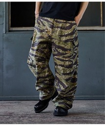 ARKnets（アークネッツ）の「Dickies / ディッキーズ：別注 6 POCKET WIDE CARGO PANTS：ONLYARK-3-2616[AST]（カーゴパンツ）」