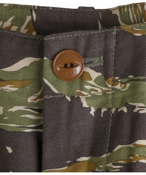 Dickies（ディッキーズ）の「Dickies / ディッキーズ：【別注】 6 POCKET WIDE CARGO PANTS：ONLYARK-3-2616[AST]（カーゴパンツ・メンズ・タイガーカモ/ウッドランド・M/S/L）」の10枚目の写真