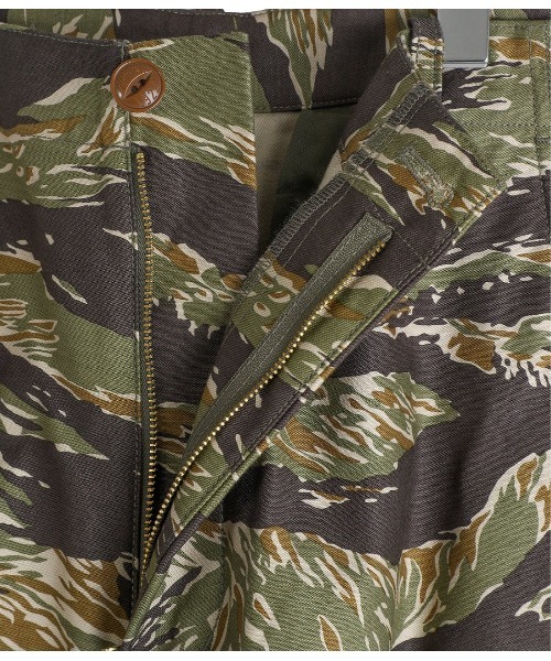 Dickies（ディッキーズ）の「Dickies / ディッキーズ：【別注】 6 POCKET WIDE CARGO PANTS：ONLYARK-3-2616[AST]（カーゴパンツ・メンズ・タイガーカモ/ウッドランド・M/S/L）」の11枚目の写真