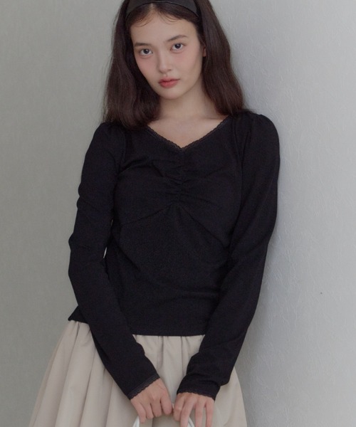 GIUNON(ジウノン)の「shirring stretch lace long-t / シャーリングストレッチレースロンT(Tシャツ/カットソー・レディース・グレー/ミント/ブラック/ブラウン・FREE)」の2枚目の写真