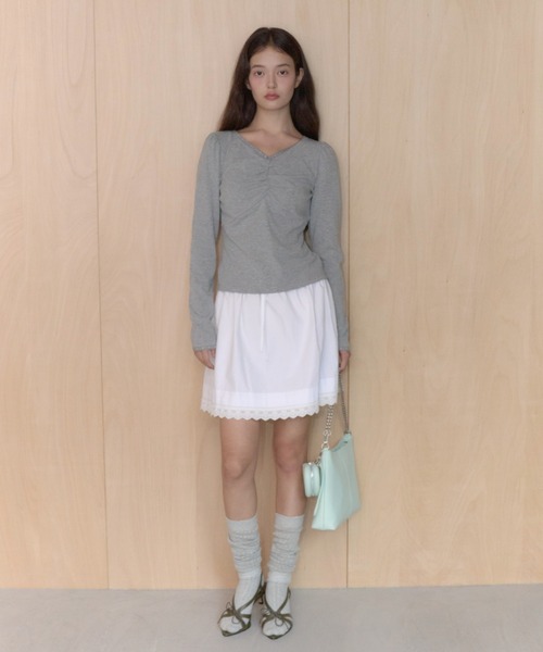 GIUNON(ジウノン)の「shirring stretch lace long-t / シャーリングストレッチレースロンT(Tシャツ/カットソー・レディース・グレー/ミント/ブラック/ブラウン・FREE)」の8枚目の写真