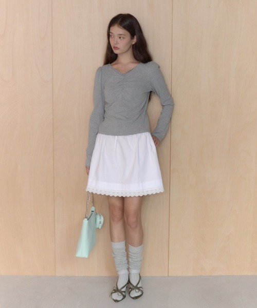 GIUNON(ジウノン)の「shirring stretch lace long-t / シャーリングストレッチレースロンT(Tシャツ/カットソー・レディース・グレー/ミント/ブラック/ブラウン・FREE)」の9枚目の写真