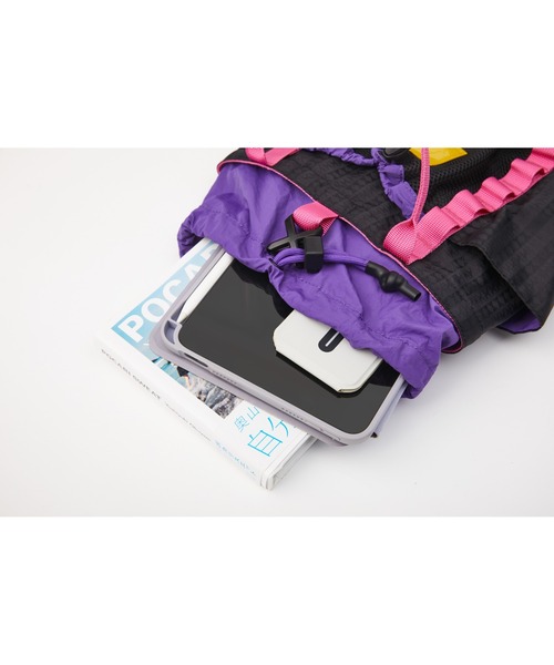 OFFWINTER（オフウィンター）の「【OFFWINTER】多機能 2WAY バケットバッグ / 巾着ショルダー S（ショルダーバッグ・メンズ・ライトパープル/ブラック/パープル・FREE）」の5枚目の写真