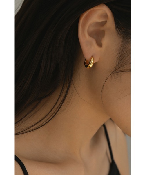 marjour（マージュール）の「[STAINLESS]3D MINI HOOP PIERCE（ピアス（両耳用）・レディース・シルバー/ゴールド・FREE）」の5枚目の写真