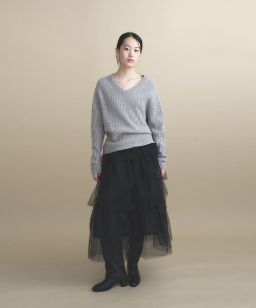 cloenc(クロエンス)の「Relaxy Rich フォックスブレンド Vネックニット(ニット/セーター・レディース・ベージュ系その他7/ブルー系その他7/ブラウン系8・02)」の1枚目の写真