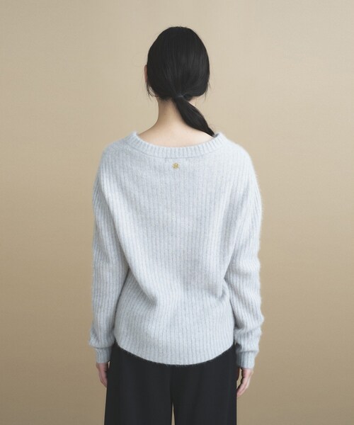 cloenc(クロエンス)の「Relaxy Rich フォックスブレンド Vネックニット(ニット/セーター・レディース・ベージュ系その他7/ブルー系その他7/ブラウン系8・02)」の20枚目の写真