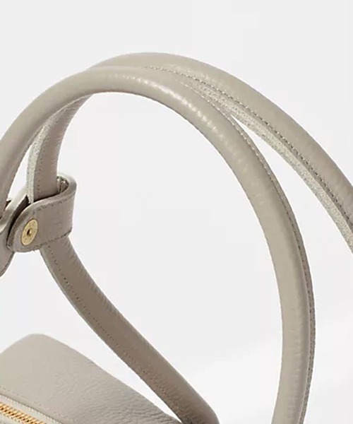 YOUNG&OLSEN The DRYGOODS STORE(ヤングアンドオルセン)の「YOUNG & OLSEN/ヤングアンドオルセン EMBOSSED LEATHER STUDENT M エンボスレザー スチューデント トートバッグ ハンドバッグ 2026新作 再入荷(ハンドバッグ・レディース・ブラック/ブラウン/ベージュ・FREE)」の13枚目の写真
