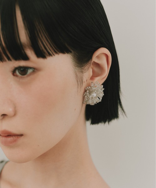 kaene（カエン）の「ブロッサムシャインイヤリング（イヤリング・レディース・シルバー・FREE）」の4枚目の写真