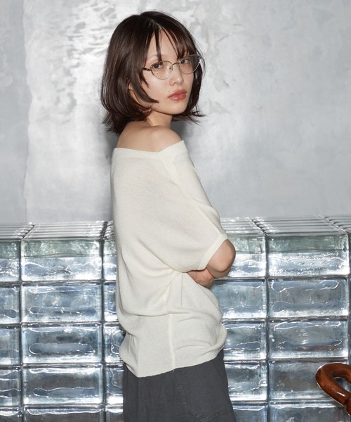 OFROOM(オフルーム)の「【2026秋冬新作】Off-shoulder Knit Top|オフショルニットトップス(ニット/セーター・レディース・グレー/ホワイト/ブラック・FREE)」の20枚目の写真