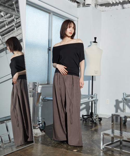 OFROOM(オフルーム)の「【2026秋冬新作】Off-shoulder Knit Top|オフショルニットトップス(ニット/セーター・レディース・グレー/ホワイト/ブラック・FREE)」の13枚目の写真