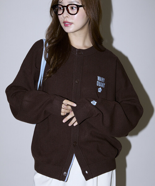 MARY QUANT(マリークワント)の「MARY QUANT × PUBLUX/マリークワント <ユニセックス>別注 ロゴ 配色 クルーネック ニット カーディガン 限定展開(カーディガン/ボレロ・メンズ・グレー/ブラック/ブラウン・SMALL/MEDIUM/LARGE)」の17枚目の写真