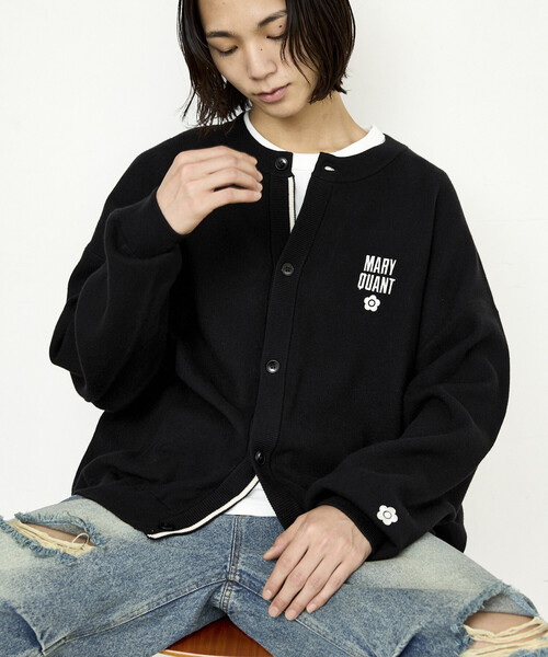 MARY QUANT(マリークワント)の「MARY QUANT × PUBLUX/マリークワント <ユニセックス>別注 ロゴ 配色 クルーネック ニット カーディガン 限定展開(カーディガン/ボレロ・メンズ・グレー/ブラック/ブラウン・SMALL/MEDIUM/LARGE)」の8枚目の写真