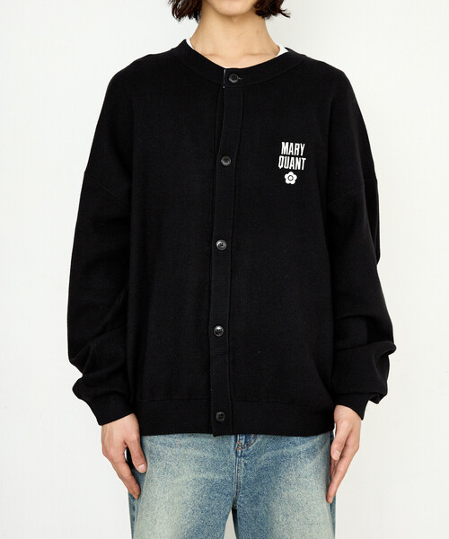 MARY QUANT(マリークワント)の「MARY QUANT × PUBLUX/マリークワント <ユニセックス>別注 ロゴ 配色 クルーネック ニット カーディガン 限定展開(カーディガン/ボレロ・メンズ・グレー/ブラック/ブラウン・SMALL/MEDIUM/LARGE)」の10枚目の写真
