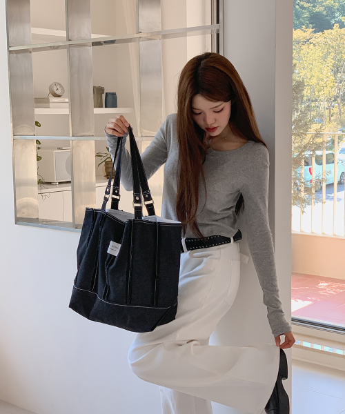 ATIL STUDIO（アチルスタジオ）の「フリンジ ライン ビッグ ボブ ショルダーバッグ _ [ブラック]（ショルダーバッグ・レディース・その他・FREE）」の6枚目の写真