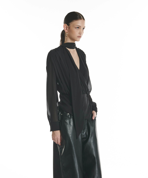 PROJECT WAVE(プロジェクトウェーブ)の「Laurent Blouse (3color)(シャツ/ブラウス・レディース・アイボリー/Beige/ブラック・FREE)」の4枚目の写真