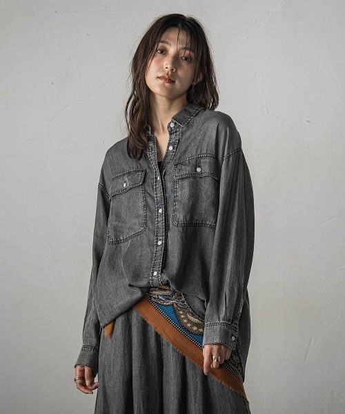 MAYSON GREY(メイソングレイ)の「ゆれるデニム2WAYオーバーシャツ(シャツ/ブラウス・レディース・ネイビー/ライトグレー・M)」の20枚目の写真