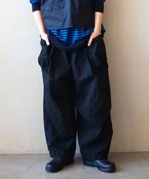 JOURNAL STANDARD LUXE(ジャーナルスタンダード ラックス)の「リップストップ カーゴパンツ(カーゴパンツ・レディース・カーキ/ブラック・FREE)」の1枚目の写真