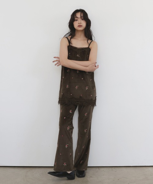 hellam(へラム)の「フラワー刺繍ベロアセミフレアパンツ(その他パンツ・レディース・ブラック/アイボリー/ブラウン・FREE)」の20枚目の写真