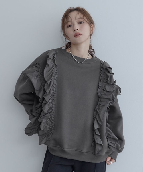 maviru(マヴィル)の「裏起毛 ラッフル スウェット プルオーバー(スウェット・レディース・チャコール/ネイビー/ブラック/カーキ/オフホワイト/杢グレー・FREE)」の4枚目の写真