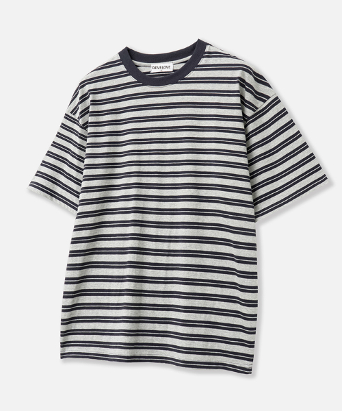 DEVELOVE(デヴローブ)の「ダブルストライプラウンド半袖Tシャツ_ネイビー(Tシャツ/カットソー・メンズ・ネイビー・MEDIUM/LARGE/X-LARGE/XX-LARGE)」の4枚目の写真