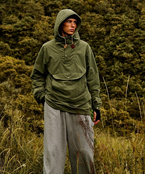 SIERRA DESIGNS(シェラデザイン)の「伝統のアノラックを現代的にアップデート【SIERRA DESIGNS】SHORT CAGOULE 日本製(ナイロンジャケット・メンズ・ブラック/ベージュ/カーキ/オレンジ/ブルー・SMALL/MEDIUM/LARGE/X-LARGE)」の6枚目の写真