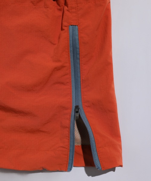 SIERRA DESIGNS(シェラデザイン)の「伝統のアノラックを現代的にアップデート【SIERRA DESIGNS】SHORT CAGOULE 日本製(ナイロンジャケット・メンズ・ブラック/ベージュ/カーキ/オレンジ/ブルー・SMALL/MEDIUM/LARGE/X-LARGE)」の12枚目の写真