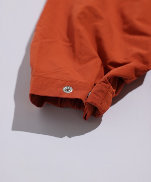 SIERRA DESIGNS(シェラデザイン)の「伝統のアノラックを現代的にアップデート【SIERRA DESIGNS】SHORT CAGOULE 日本製(ナイロンジャケット・メンズ・ブラック/ベージュ/カーキ/オレンジ/ブルー・SMALL/MEDIUM/LARGE/X-LARGE)」の13枚目の写真