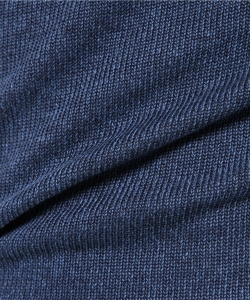 SHIPS JET BLUE(シップスジェットブルー)の「SHIPS JET BLUE(シップス ジェットブルー): フランダースリネン インディゴライク ポケットニット(ニット/セーター・メンズ・ライトブルー/ネイビー・SMALL/LARGE/MEDIUM)」の3枚目の写真