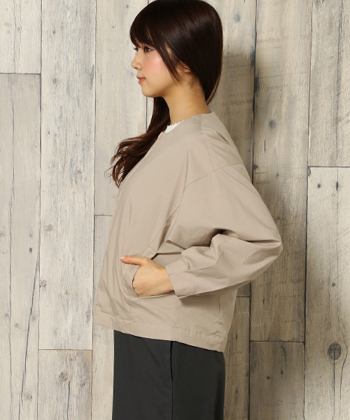 LBC（エルビーシー）の「ノーカラーコクーンスリーブブルゾン（ブルゾン・レディース・ベージュ/ネイビー・MEDIUM/LARGE）」の5枚目の写真