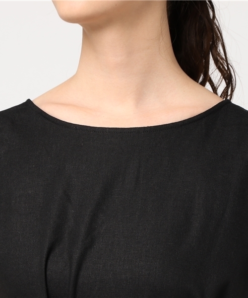 MOUSSY（マウジー）の「V BACK JUMP SUIT（つなぎ/オールインワン・レディース・ベージュ/ブラック・1/2）」の6枚目の写真