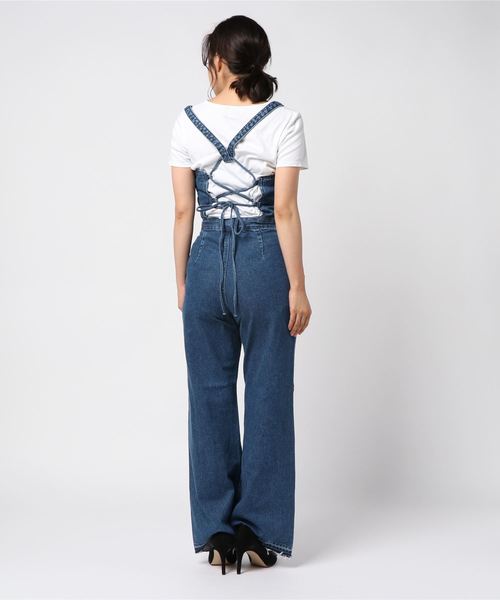 MOUSSY(マウジー)の「BACK TIE DENIM JUMPSUIT(デニムパンツ・レディース・ブルー・1/2)」の3枚目の写真