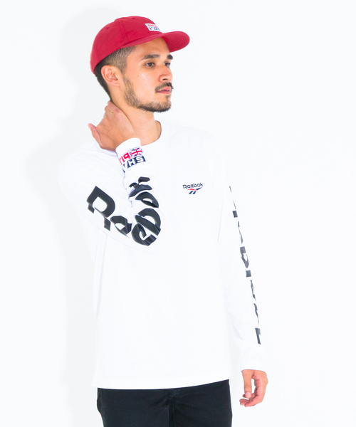 Reebok（リーボック）の「T19 VHS ベクター ロングスリーブ Tシャツ（T