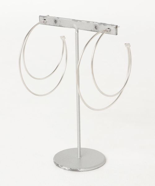 HELIOPOLE（エリオポール）の「ENEIDA FRANCA: フープピアス（ピアス（両耳用）・レディース・ゴールド/シルバー・FREE）」の2枚目の写真