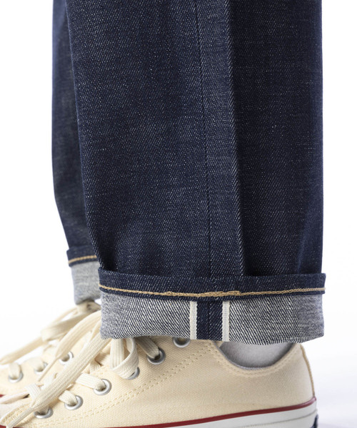 KURO(クロ)の「【KURO クロ】ワイドテーパードジーンズ / ANDERS ONE WASH(デニムパンツ・レディース・インディゴブルー・32inch/30inch/28inch/34inch/31inch/29inch/33inch/25inch/24inch/26inch/27inch)」の12枚目の写真