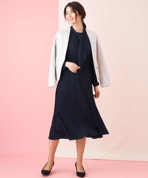 a.v.v（アーヴェヴェ）の「ストレッチＶネックジャケット（その他アウター・レディース・ライトグレー/ブラック・40/38/42/36/34）」の6枚目の写真