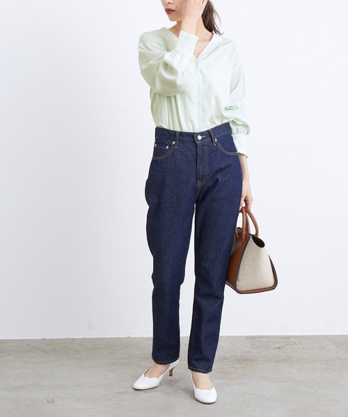 ADAM ET ROPE'(アダムエロペ)の「【WEB限定】バックVネックブラウス(シャツ/ブラウス・レディース・ホワイト/ネイビー/ミント・FREE)」の20枚目の写真