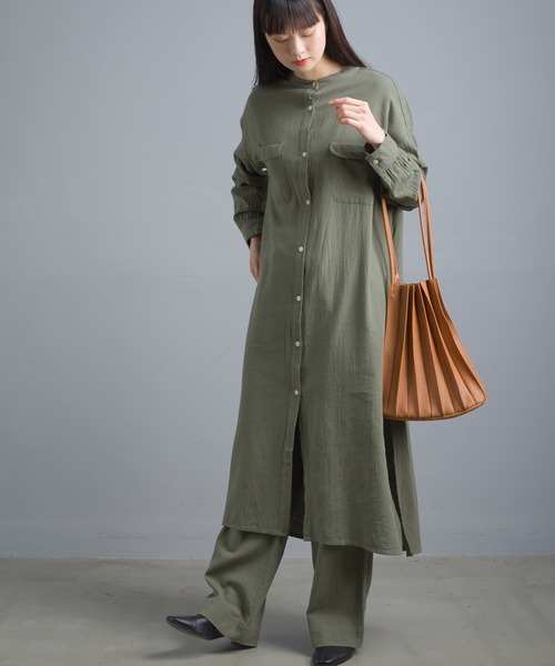 OMNES(オムネス)の「綿麻レーヨン ロングシャツワンピース(シャツワンピース・レディース・ベージュ/カーキ/ブラック/グリーン・FREE)」の17枚目の写真