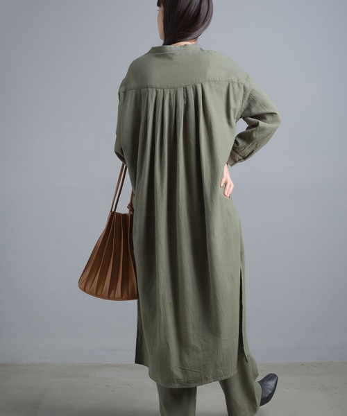 OMNES(オムネス)の「綿麻レーヨン ロングシャツワンピース(シャツワンピース・レディース・ベージュ/カーキ/ブラック/グリーン・FREE)」の19枚目の写真