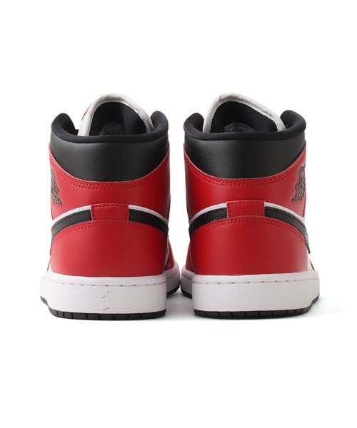 JORDAN BRAND(ジョーダンブランド)の「JORDAN BRAND AIR JORDAN 1 MID / ジョーダン ブランド エア ジョーダン 1 MID / NIKE【SP】(スニーカー・メンズ・ブラック・25.5cm/26.5cm/27.5cm/28.5cm/30.0cm/26.0cm/27.0cm/28.0cm/29.0cm)」の4枚目の写真