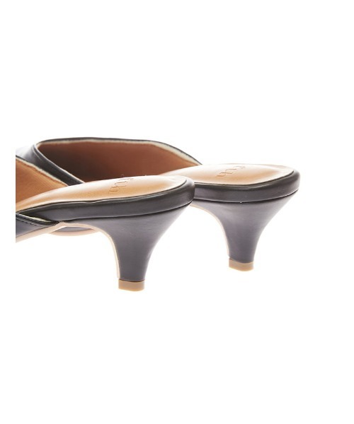 fifth（フィフス）の「Vカットポインテッドミュール（サンダル・レディース・ブラック/モカ/アニマル・23.5cm/24.5cm/23.0cm/24.0cm）」の8枚目の写真