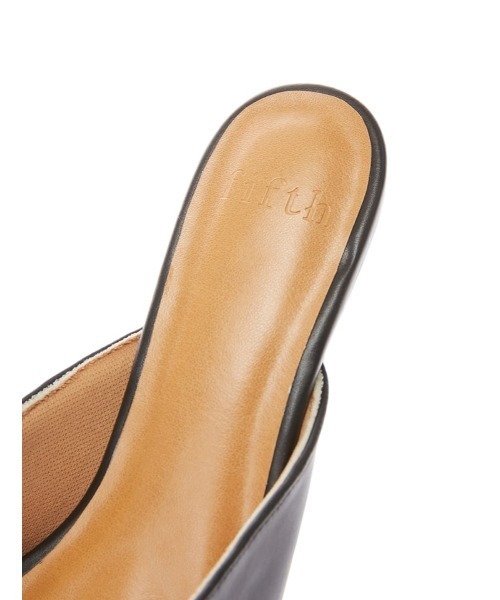 fifth（フィフス）の「Vカットポインテッドミュール（サンダル・レディース・ブラック/モカ/アニマル・23.5cm/24.5cm/23.0cm/24.0cm）」の9枚目の写真